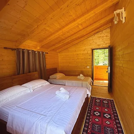 Bujtina Lindi * Rrogam i Shales