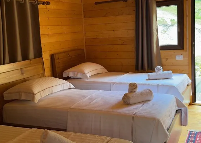 Bujtina Lindi Guest house Rrogam i Shales